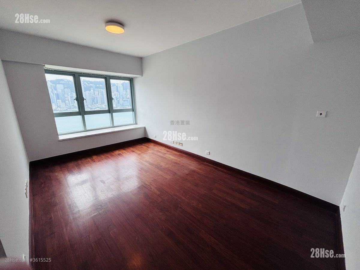 The Harbourside Rental 3 Bedrooms , 2 Bathrooms 1,049 ft² The Harbourside Rental 3 Bedrooms , 2 Bathrooms 1,049 ft²