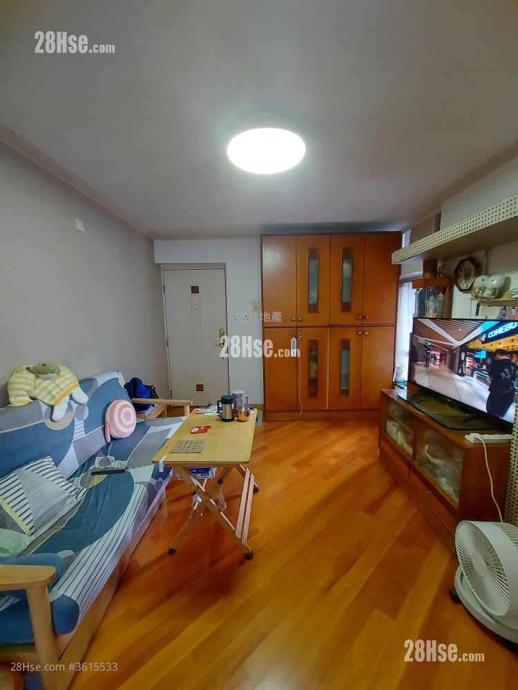 Fung Chuen Court Sell 2 Bedrooms , 1 Bathroom 407 ft² Fung Chuen Court Sell 2 Bedrooms , 1 Bathroom 407 ft²