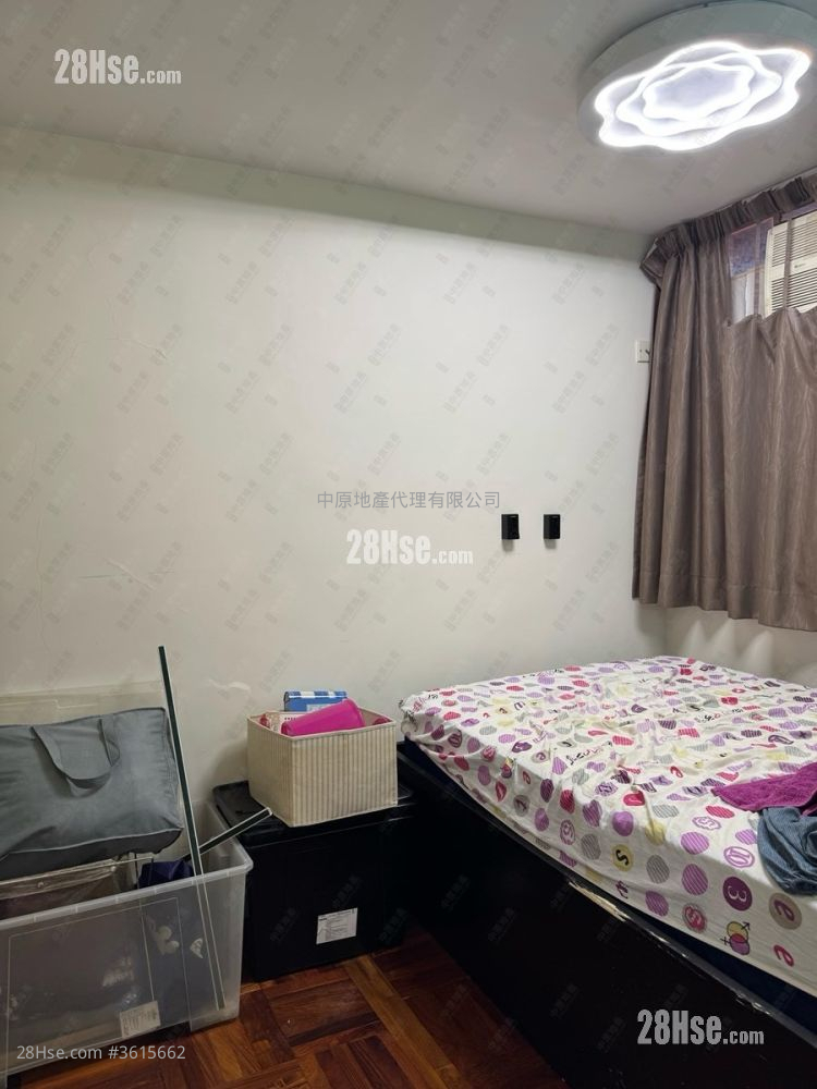 Ching Wah Court Sell 2 Bedrooms 401 ft² Ching Wah Court Sell 2 Bedrooms 401 ft²