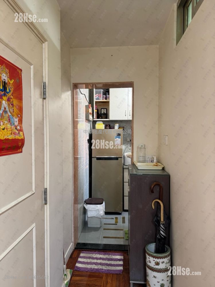Ching Wah Court Sell 2 Bedrooms 401 ft² Ching Wah Court Sell 2 Bedrooms 401 ft²