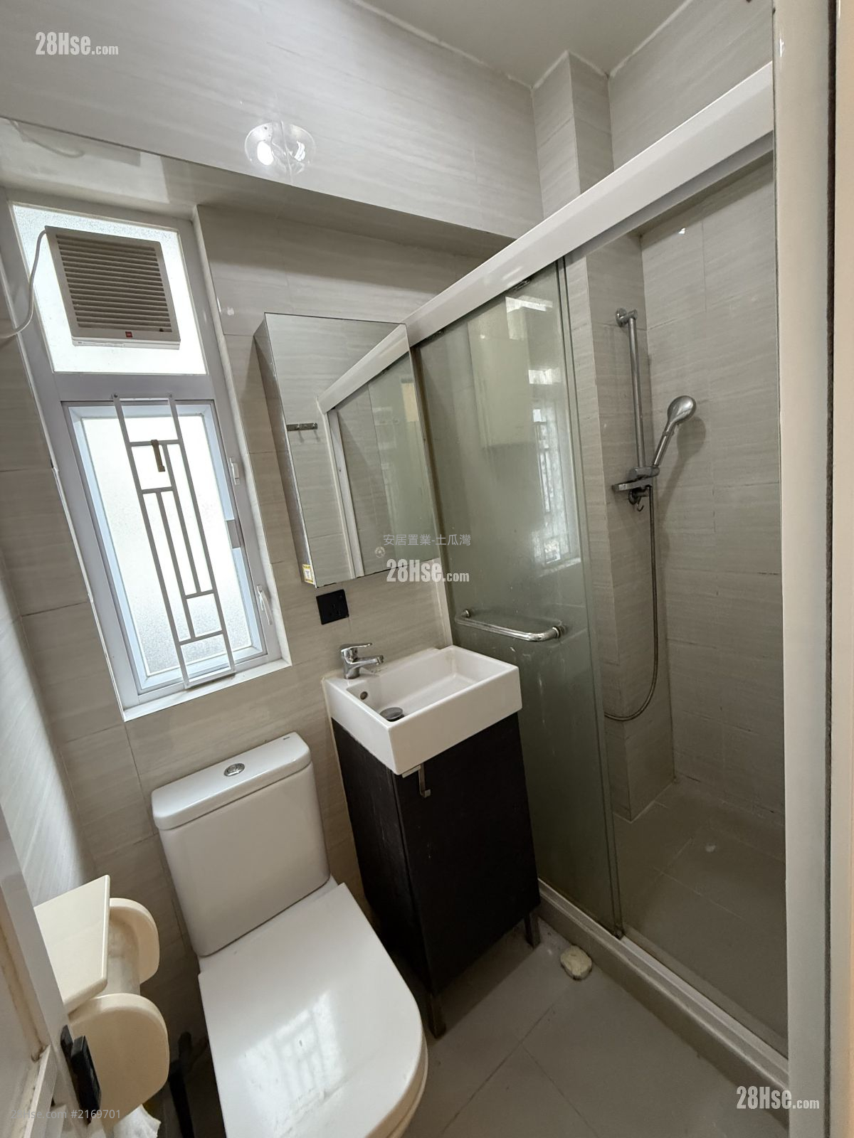 Honour Building Rental 2 Bedrooms , 1 Bathroom 311 ft² Honour Building Rental 2 Bedrooms , 1 Bathroom 311 ft²