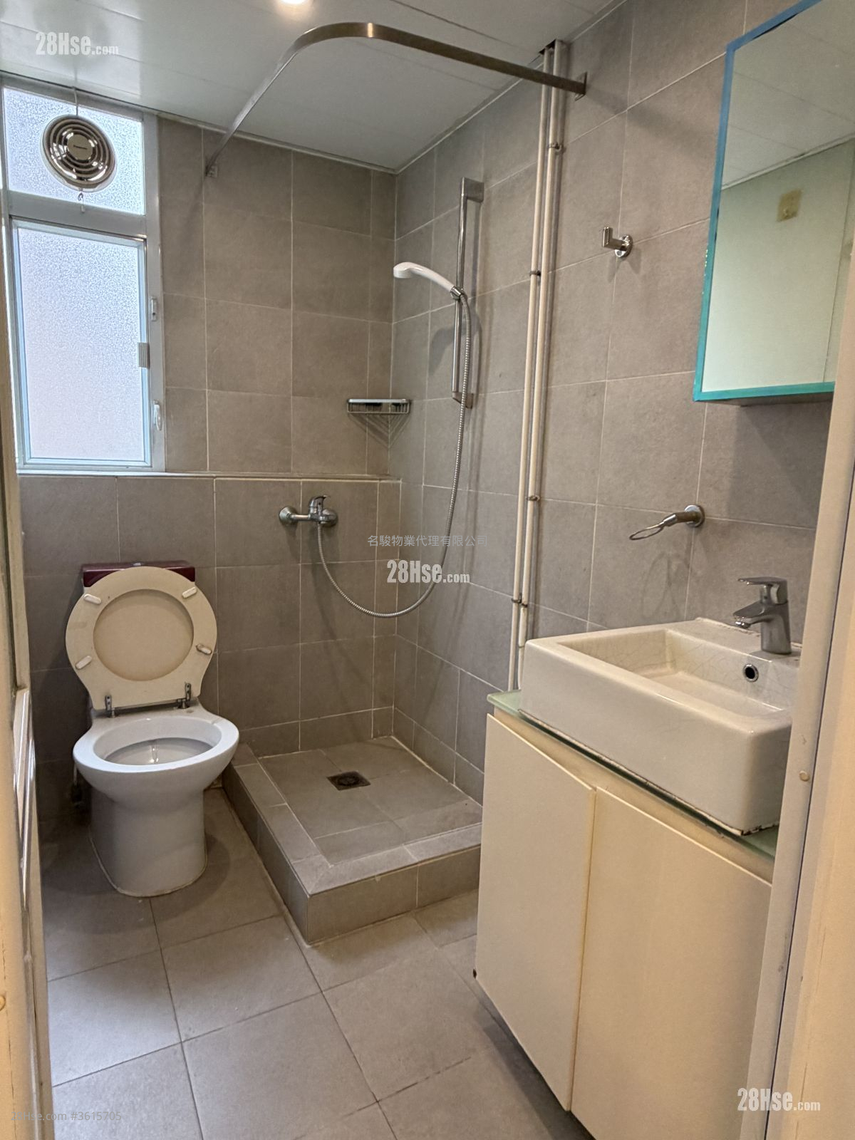 Apartment Rental Studio , 1 Bathroom 130 ft² Apartment Rental Studio , 1 Bathroom 130 ft²