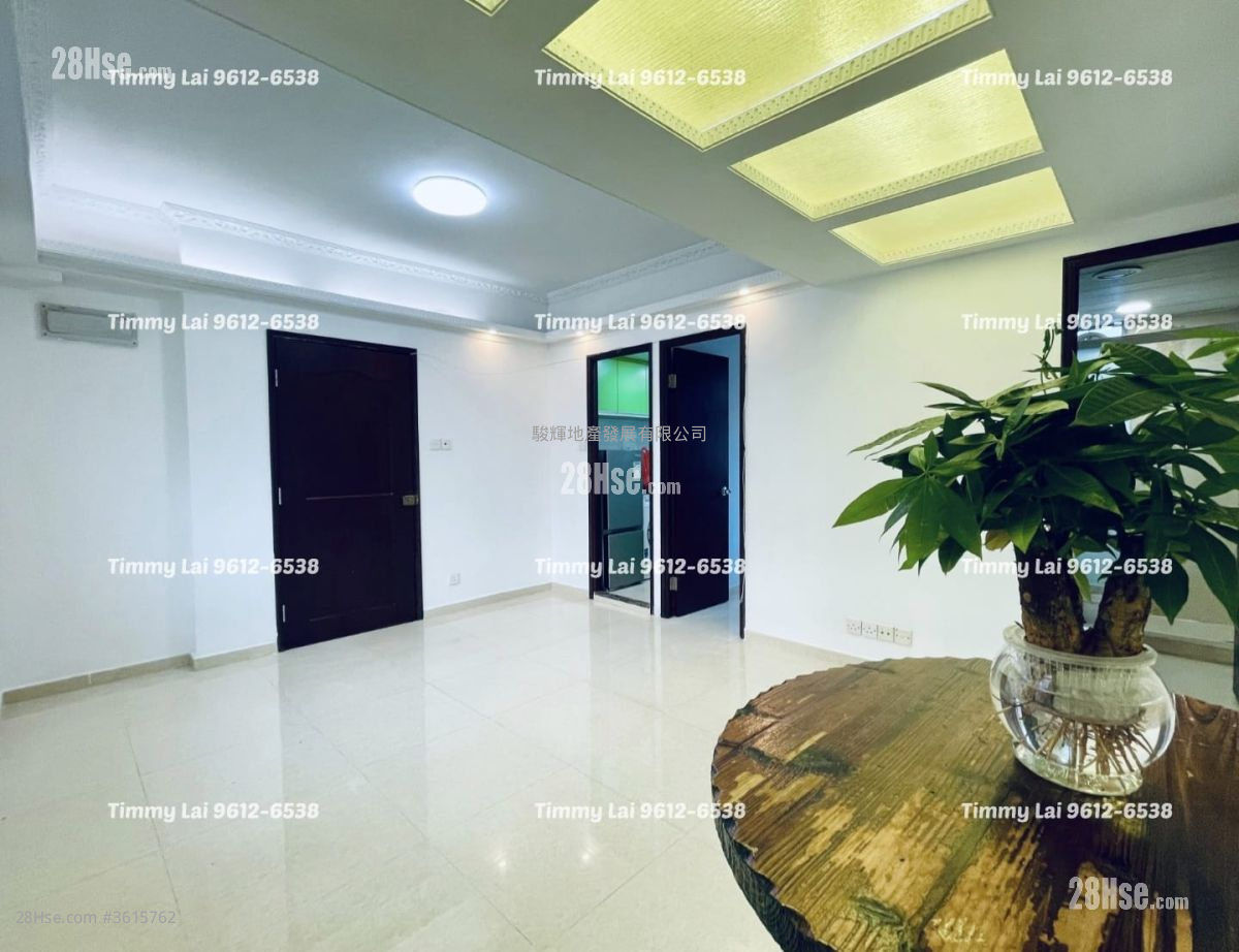Yun Kai Building Sell 3 Bedrooms , 1 Bathroom 438 ft² Yun Kai Building Sell 3 Bedrooms , 1 Bathroom 438 ft²