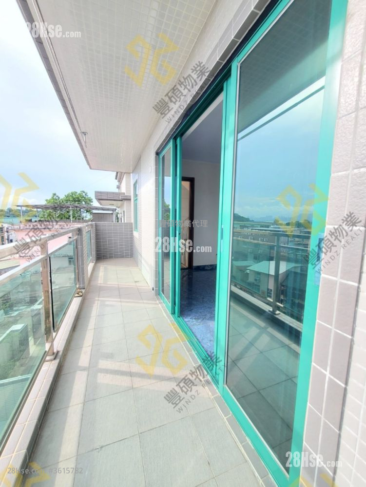Village Rental 3 Bedrooms , 1 Bathroom 700 ft² Village Rental 3 Bedrooms , 1 Bathroom 700 ft²