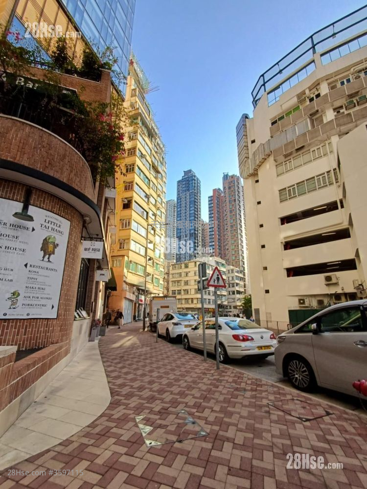 明新大廈 租盤 3 房 , 1 浴室 720 平方呎