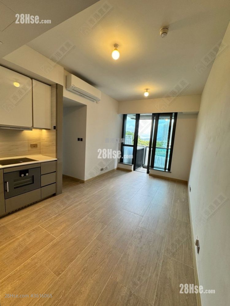 living room: The Southside Rental 3 Bedrooms , 2 Bathrooms 659 ft² living room: The Southside Rental 3 Bedrooms , 2 Bathrooms 659 ft²