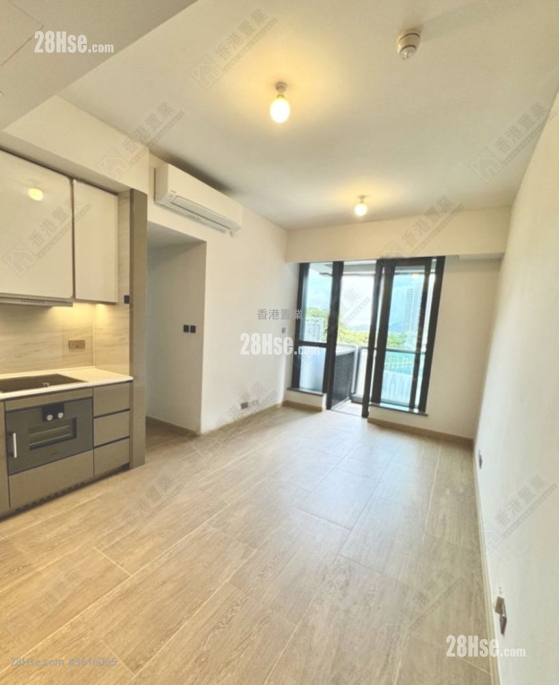 kitchen: The Southside Rental 3 Bedrooms , 2 Bathrooms 659 ft² kitchen: The Southside Rental 3 Bedrooms , 2 Bathrooms 659 ft²