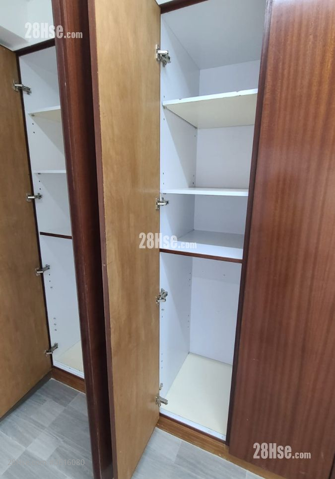 美興工業大廈 租盤 1 廁所 美興工業大廈 租盤 1 廁所