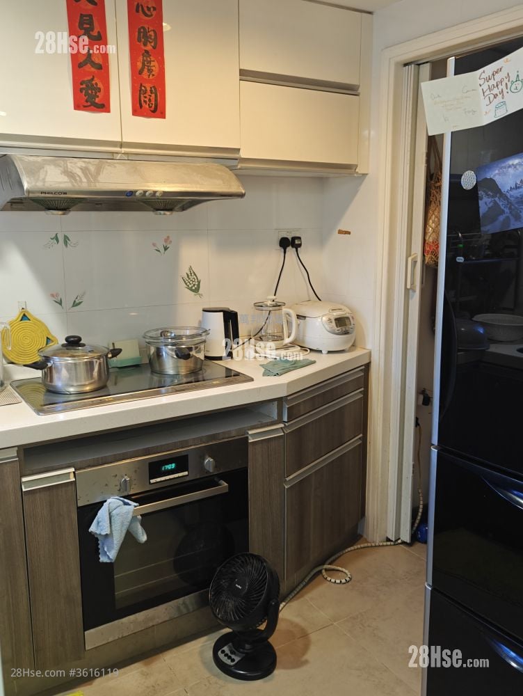 Tai Po Garden Sell 3 Bedrooms , 2 Bathrooms 859 ft² Tai Po Garden Sell 3 Bedrooms , 2 Bathrooms 859 ft²