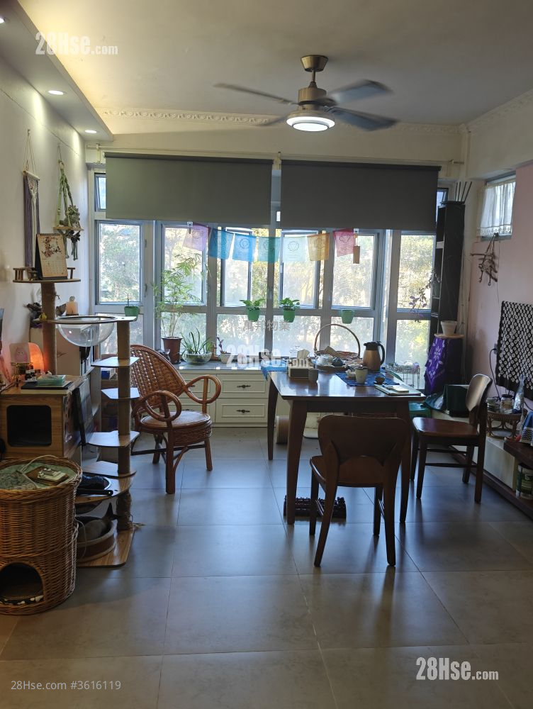 Tai Po Garden Sell 3 Bedrooms , 2 Bathrooms 859 ft² Tai Po Garden Sell 3 Bedrooms , 2 Bathrooms 859 ft²