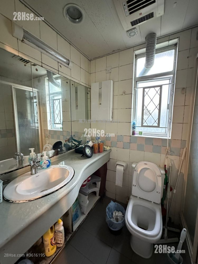 Kam Tai Court Sell 2 Bedrooms , 1 Bathroom 521 ft² Kam Tai Court Sell 2 Bedrooms , 1 Bathroom 521 ft²