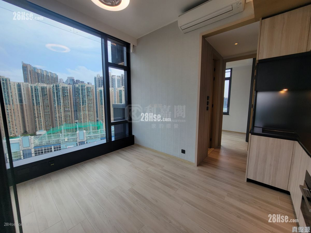 The Quinn Square Mile Rental 2 Bedrooms , 1 Bathroom 447 ft² The Quinn Square Mile Rental 2 Bedrooms , 1 Bathroom 447 ft²