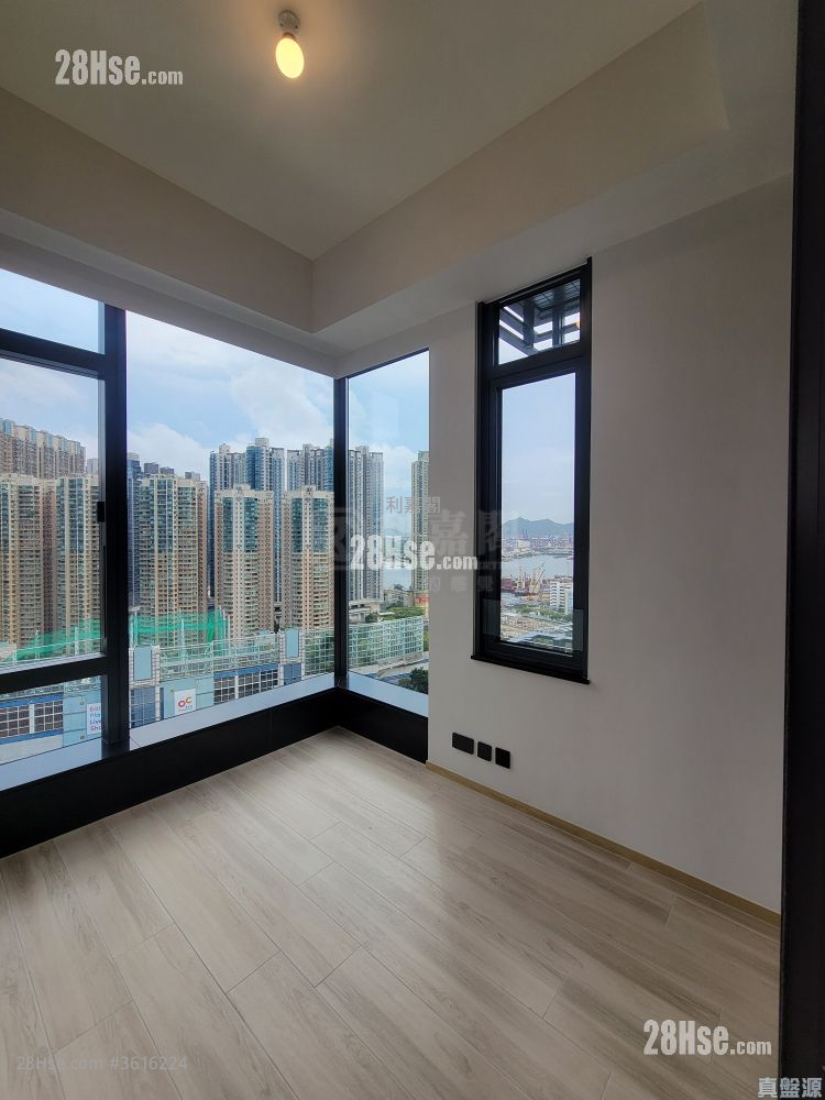 The Quinn Square Mile Rental 2 Bedrooms , 1 Bathroom 447 ft² The Quinn Square Mile Rental 2 Bedrooms , 1 Bathroom 447 ft²