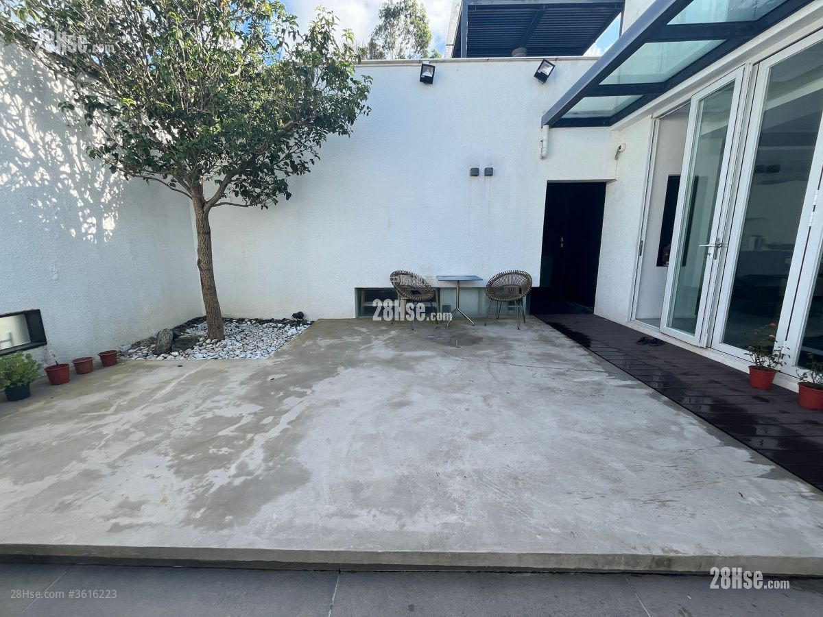 Hong Lok Yuen Sell 4 Bedrooms , 5+ Bathrooms 2,231 ft² Hong Lok Yuen Sell 4 Bedrooms , 5+ Bathrooms 2,231 ft²