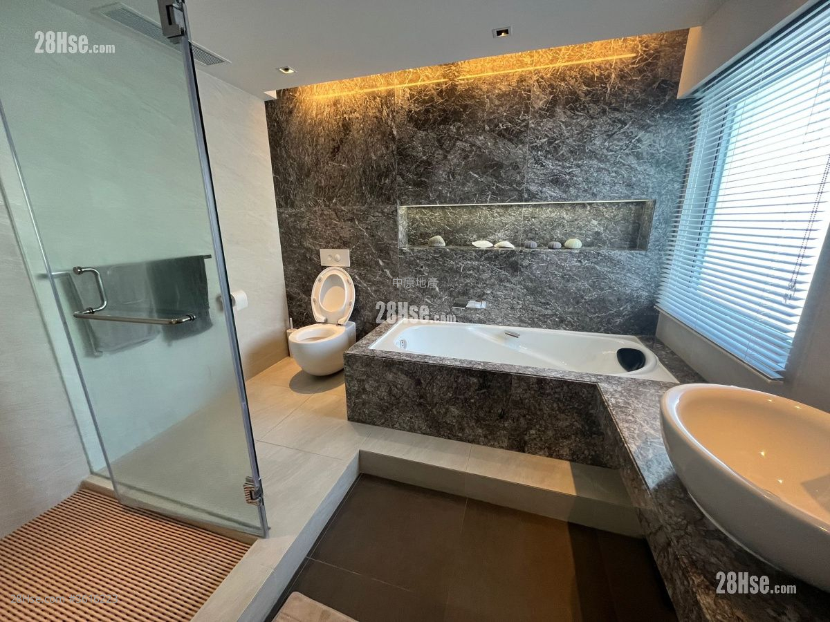 Hong Lok Yuen Sell 4 Bedrooms , 5+ Bathrooms 2,231 ft² Hong Lok Yuen Sell 4 Bedrooms , 5+ Bathrooms 2,231 ft²