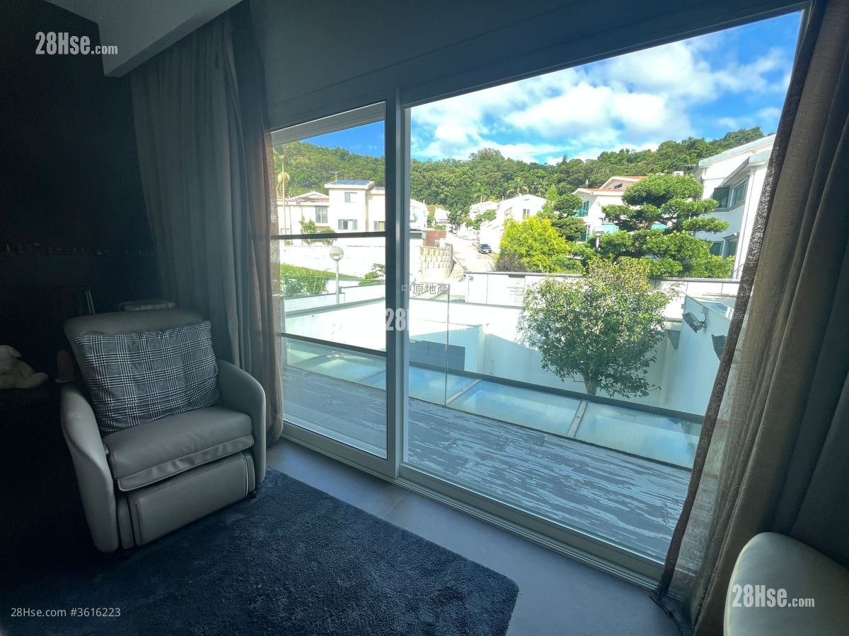 Hong Lok Yuen Sell 4 Bedrooms , 5+ Bathrooms 2,231 ft² Hong Lok Yuen Sell 4 Bedrooms , 5+ Bathrooms 2,231 ft²