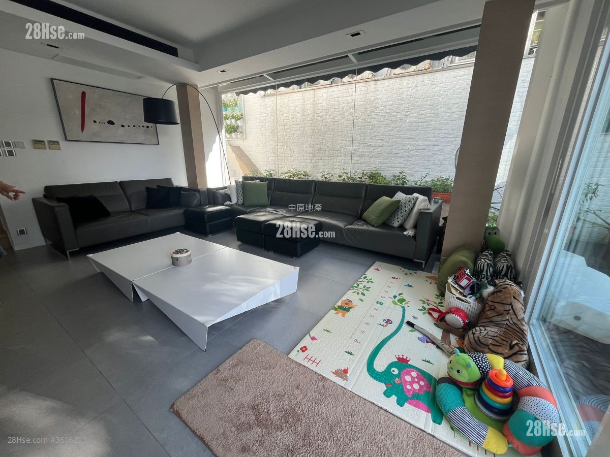 Hong Lok Yuen Sell 4 Bedrooms , 5+ Bathrooms 2,231 ft² Hong Lok Yuen Sell 4 Bedrooms , 5+ Bathrooms 2,231 ft²