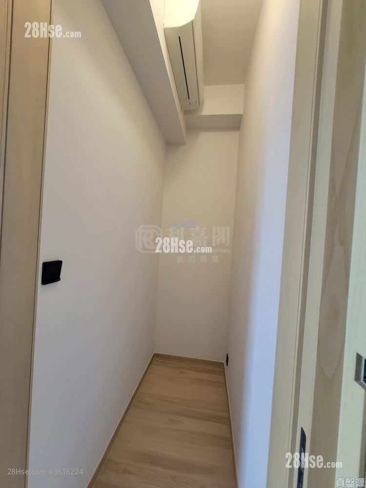 The Quinn Square Mile Rental 2 Bedrooms , 1 Bathroom 447 ft² The Quinn Square Mile Rental 2 Bedrooms , 1 Bathroom 447 ft²