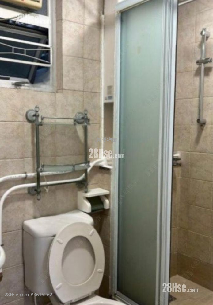 Tsing Yi Garden Rental 2 Bedrooms , 1 Bathroom 343 ft² Tsing Yi Garden Rental 2 Bedrooms , 1 Bathroom 343 ft²