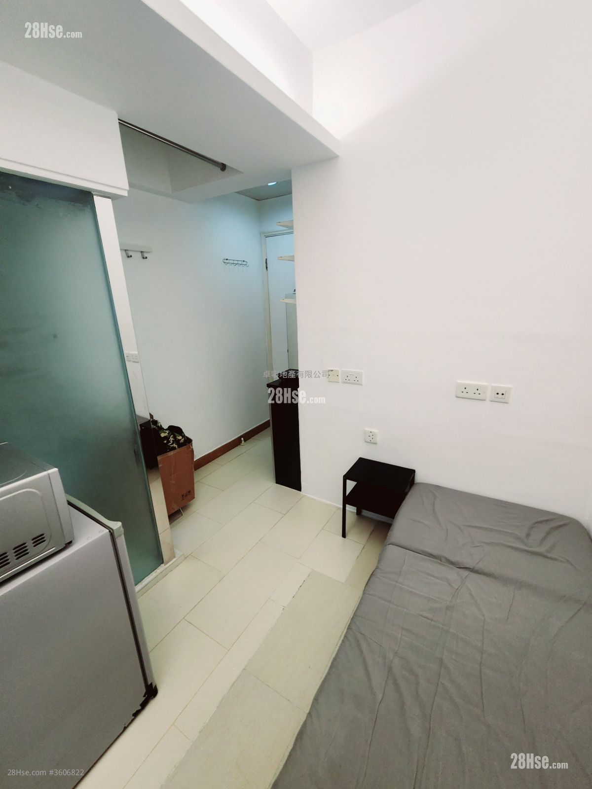 Apartment Rental 130 ft² Apartment Rental 130 ft²