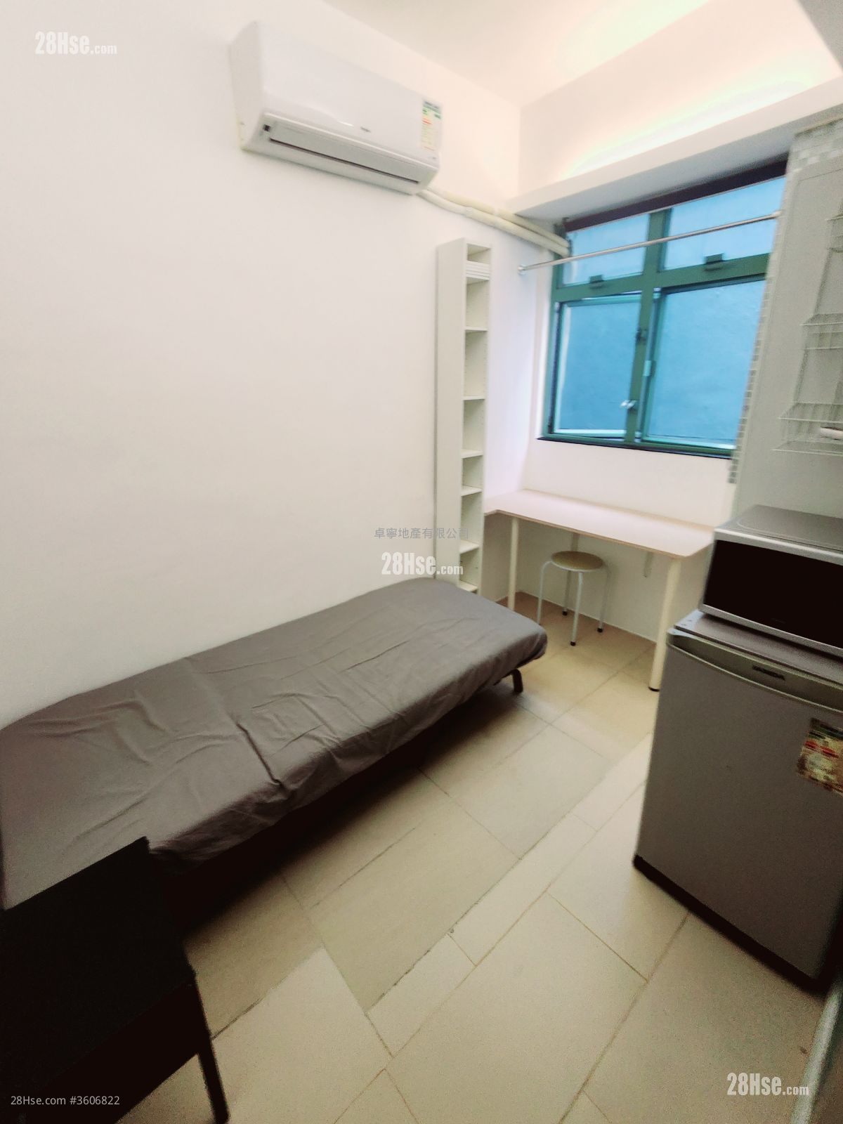 Apartment Rental 130 ft² Apartment Rental 130 ft²