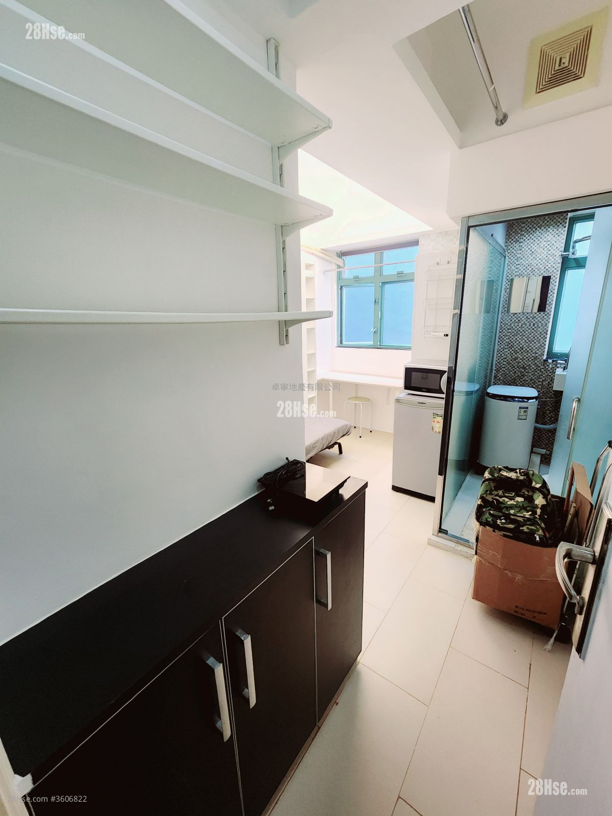 Apartment Rental 130 ft² Apartment Rental 130 ft²