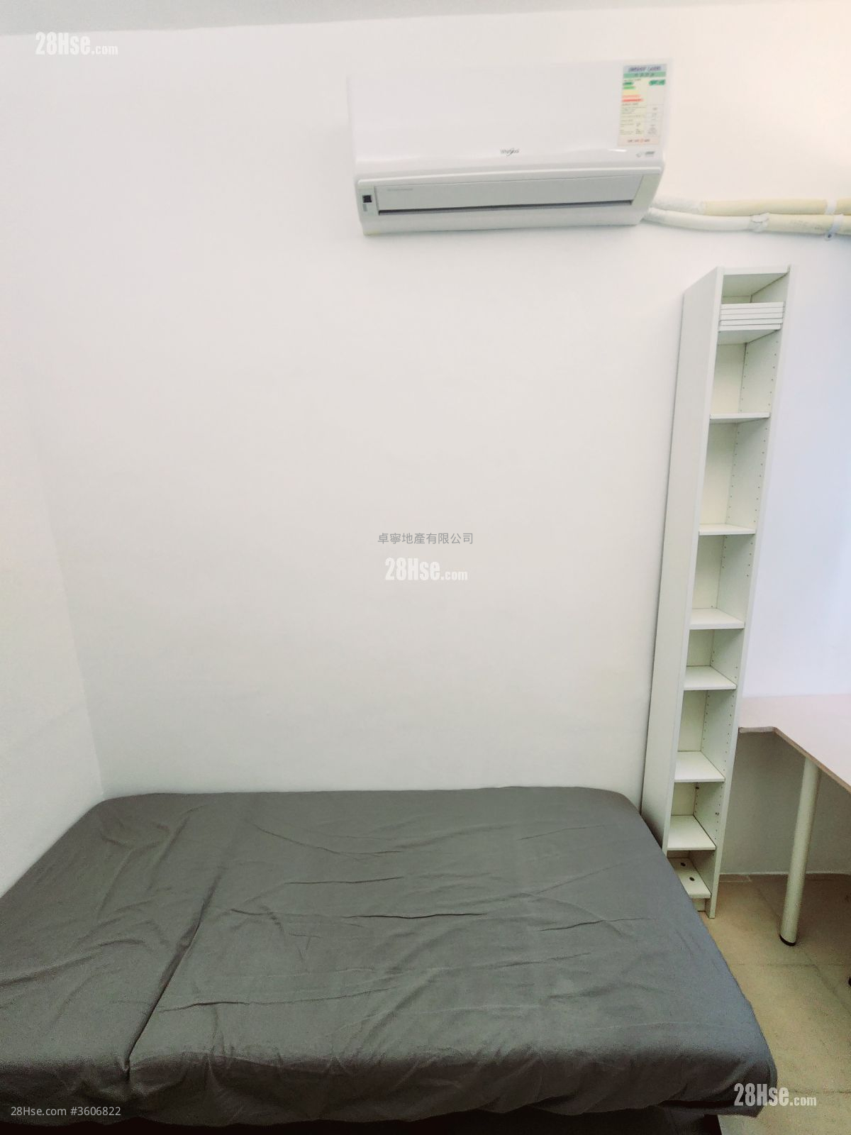 Apartment Rental 130 ft² Apartment Rental 130 ft²