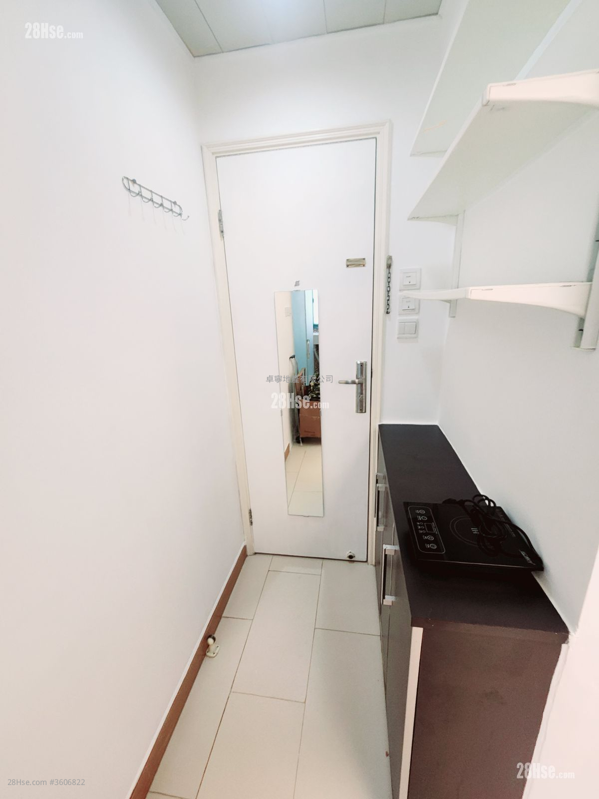 Apartment Rental 130 ft² Apartment Rental 130 ft²