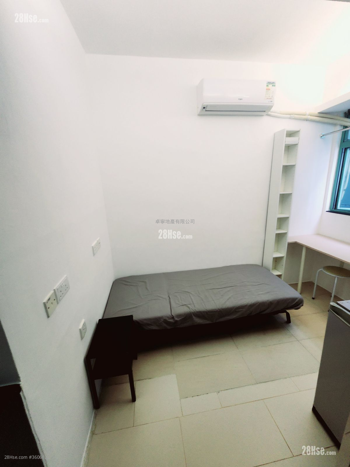 Apartment Rental 130 ft² Apartment Rental 130 ft²