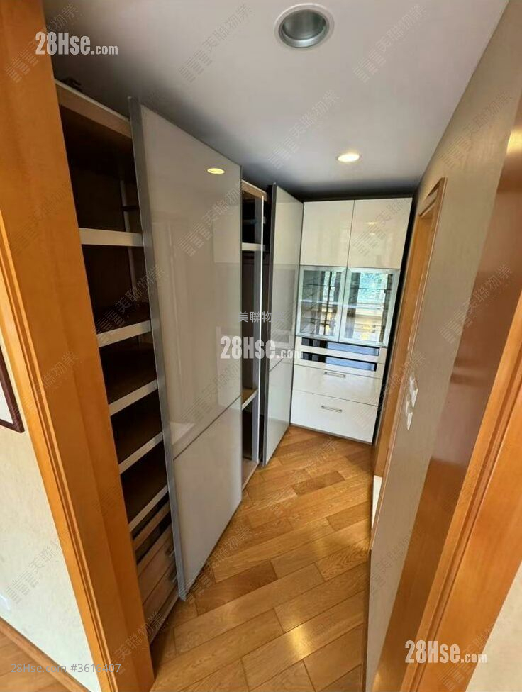 Peak One Rental 5+ Bedrooms , 4 Bathrooms 1,939 ft² Peak One Rental 5+ Bedrooms , 4 Bathrooms 1,939 ft²