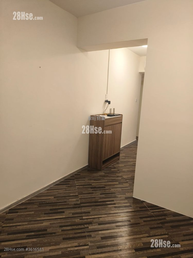 Windsor Mansion Rental 3 Bedrooms , 1 Bathroom 534 ft² Windsor Mansion Rental 3 Bedrooms , 1 Bathroom 534 ft²