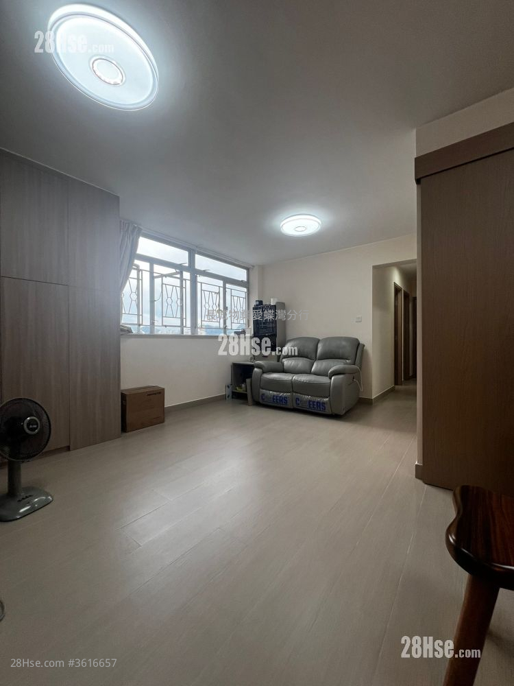 Aldrich Garden Sell 592 ft² Aldrich Garden Sell 592 ft²