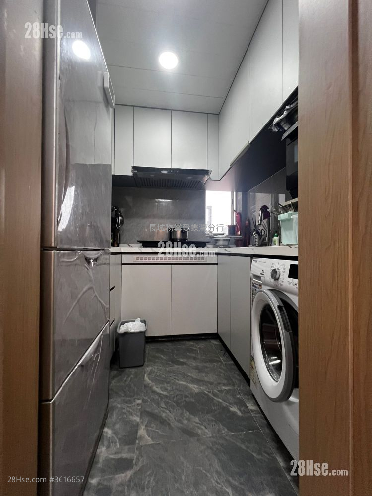 Aldrich Garden Sell 592 ft² Aldrich Garden Sell 592 ft²