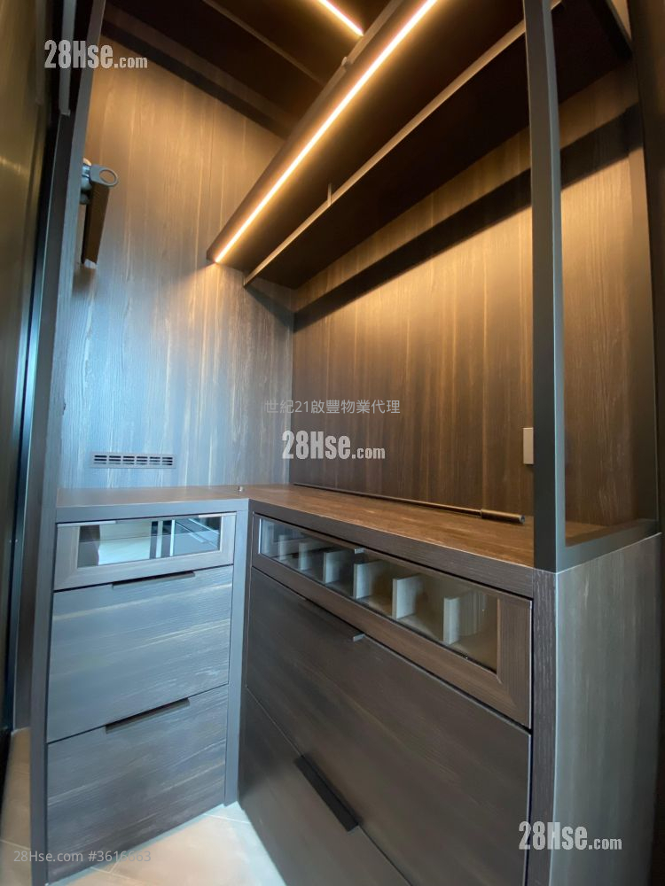 The Henley Rental 1 Bedroom , 1 Bathroom 367 ft² The Henley Rental 1 Bedroom , 1 Bathroom 367 ft²
