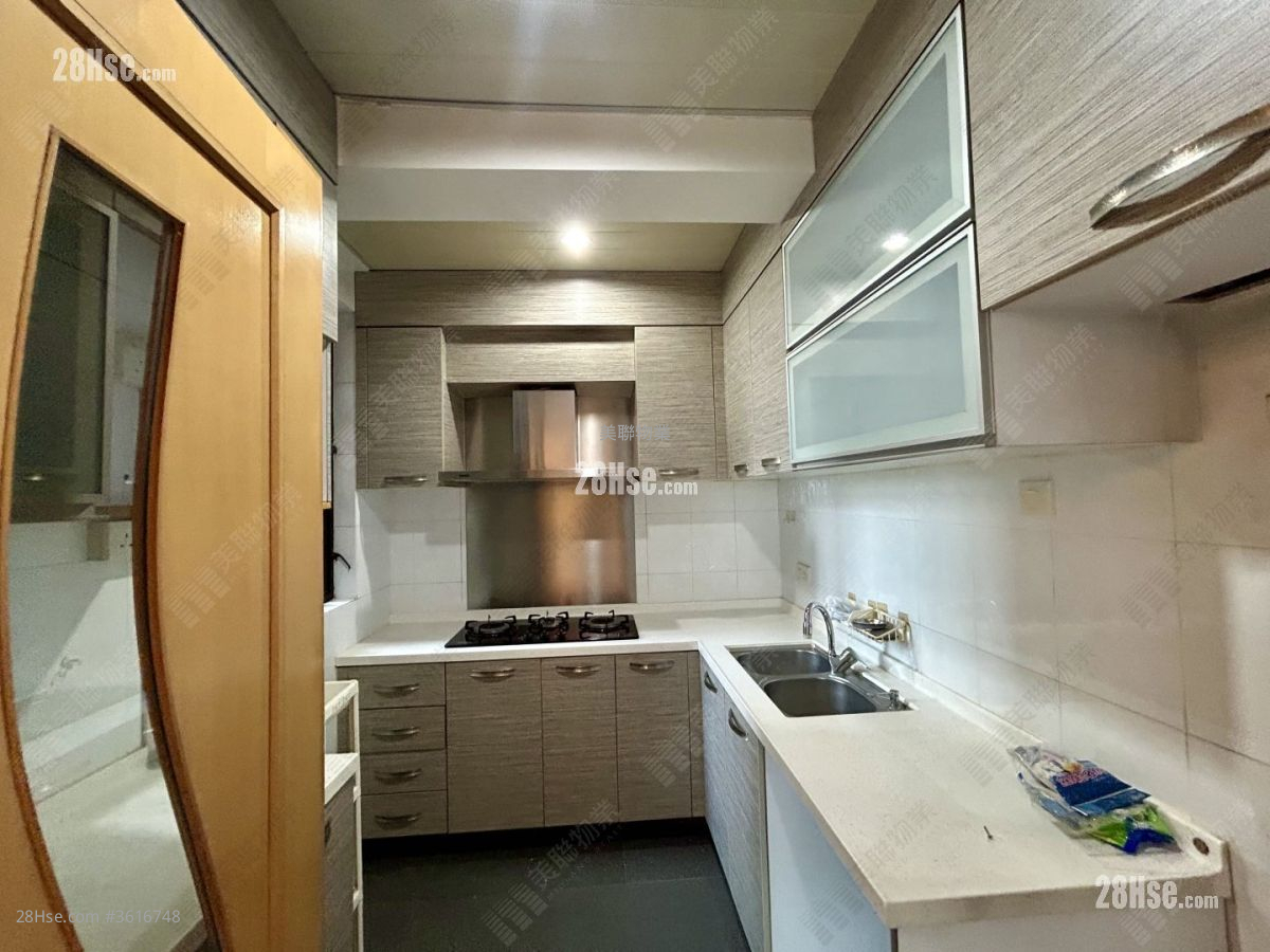 Villa Premiere Rental 3 Bedrooms , 2 Bathrooms 705 ft² Villa Premiere Rental 3 Bedrooms , 2 Bathrooms 705 ft²