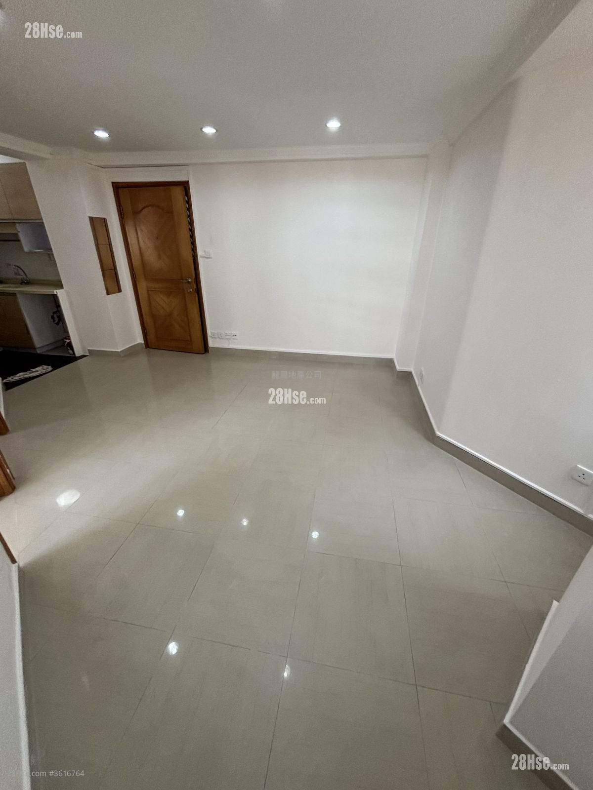Cheong Fung Mansion Sell 2 Bedrooms , 1 Bathroom 353 ft² Cheong Fung Mansion Sell 2 Bedrooms , 1 Bathroom 353 ft²