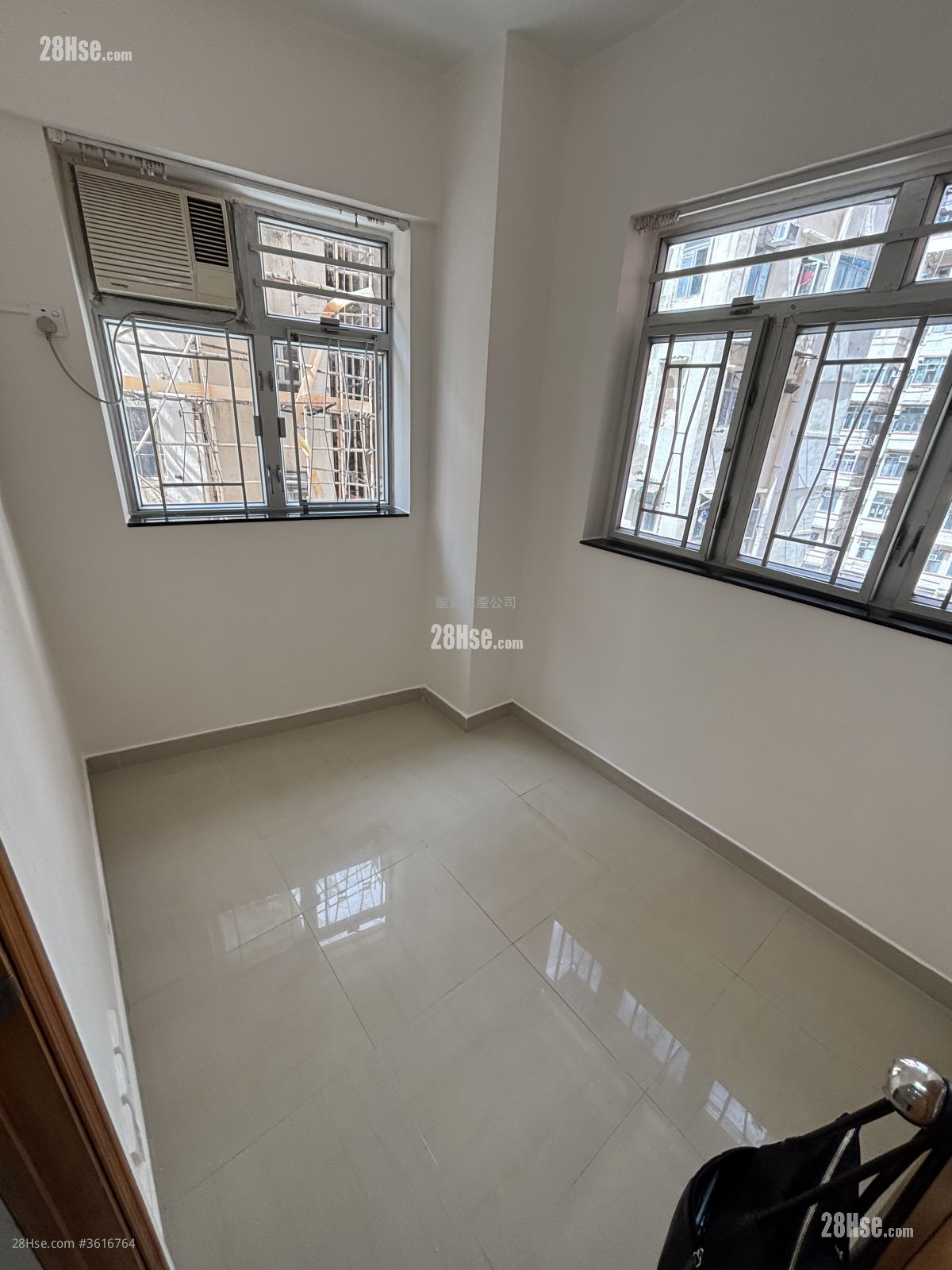 Cheong Fung Mansion Sell 2 Bedrooms , 1 Bathroom 353 ft² Cheong Fung Mansion Sell 2 Bedrooms , 1 Bathroom 353 ft²