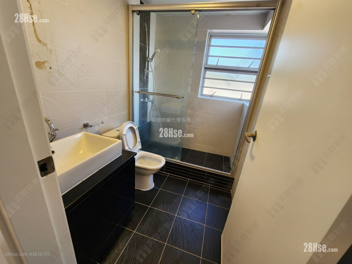 Palm Beach Sell 4 Bedrooms , 3 Bathrooms 1,530 ft² Palm Beach Sell 4 Bedrooms , 3 Bathrooms 1,530 ft²