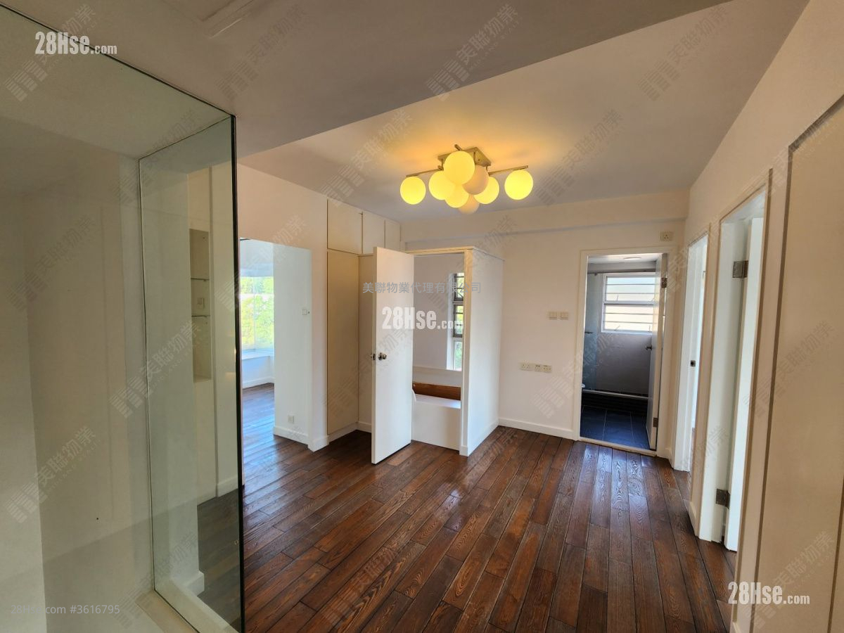 Palm Beach Sell 4 Bedrooms , 3 Bathrooms 1,530 ft² Palm Beach Sell 4 Bedrooms , 3 Bathrooms 1,530 ft²