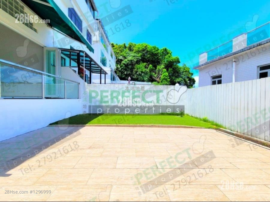 Violet Garden Rental 4 Bedrooms 1,450 ft² Violet Garden Rental 4 Bedrooms 1,450 ft²
