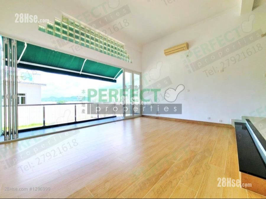 Violet Garden Rental 4 Bedrooms 1,450 ft² Violet Garden Rental 4 Bedrooms 1,450 ft²