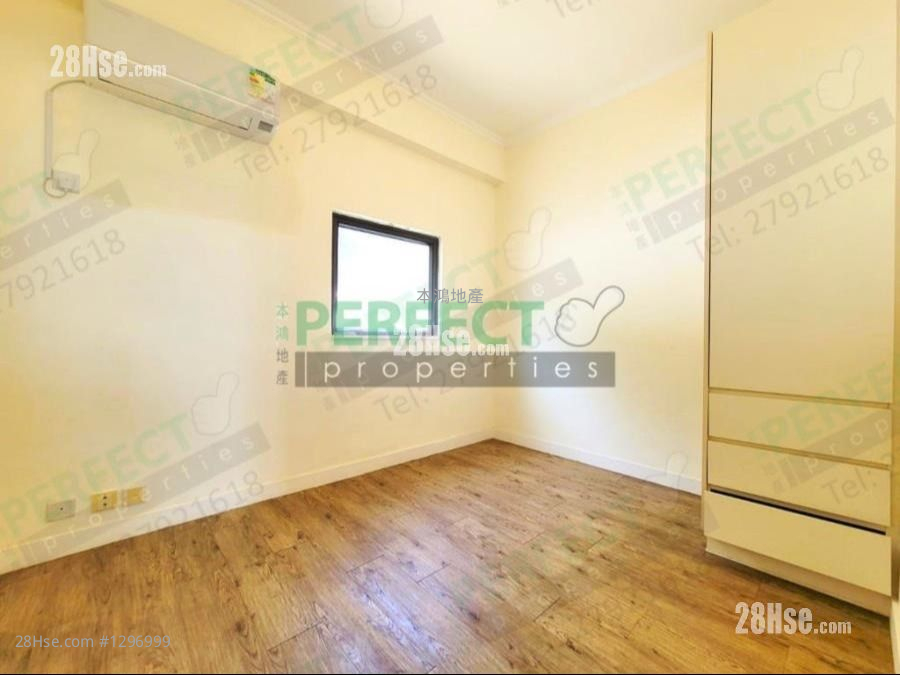 Violet Garden Rental 4 Bedrooms 1,450 ft² Violet Garden Rental 4 Bedrooms 1,450 ft²