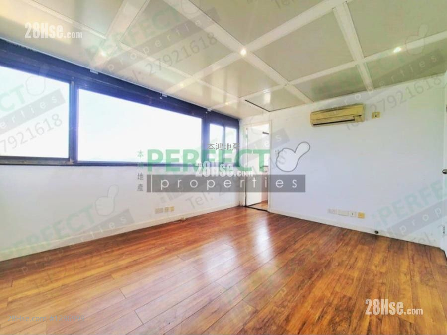 Violet Garden Rental 4 Bedrooms 1,450 ft² Violet Garden Rental 4 Bedrooms 1,450 ft²