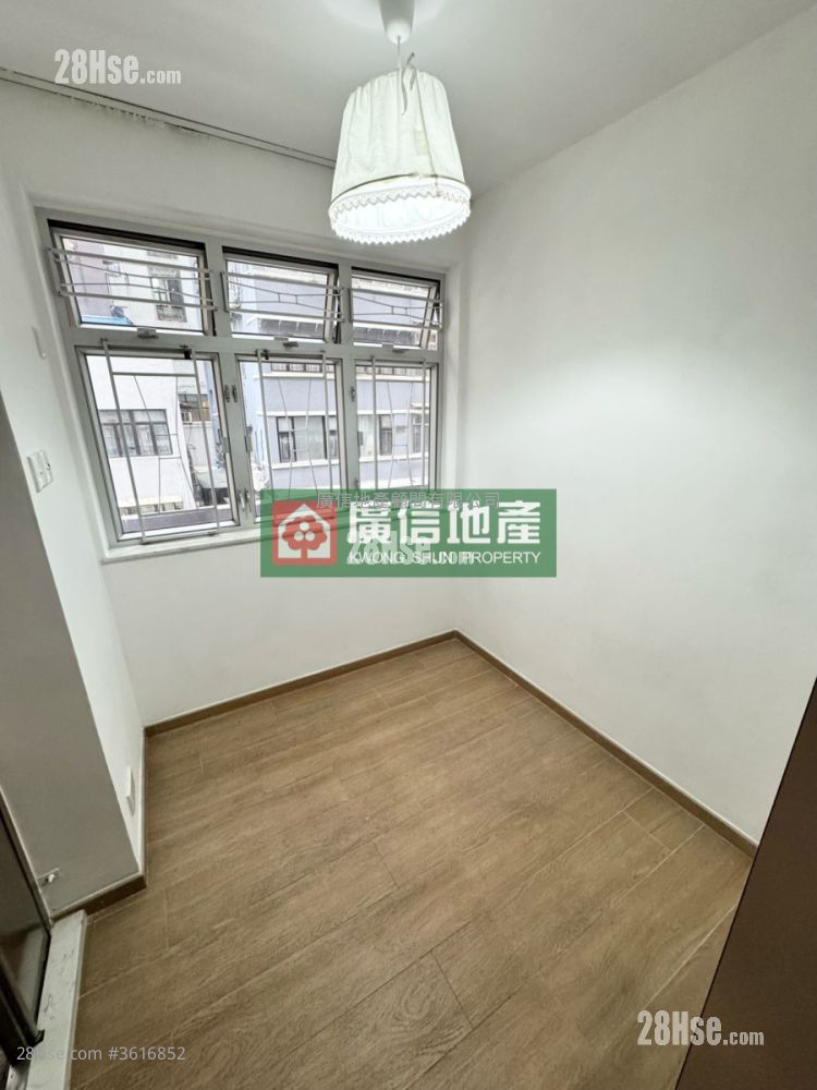Wai Ching Court Sell 2 Bedrooms , 1 Bathroom 288 ft² Wai Ching Court Sell 2 Bedrooms , 1 Bathroom 288 ft²