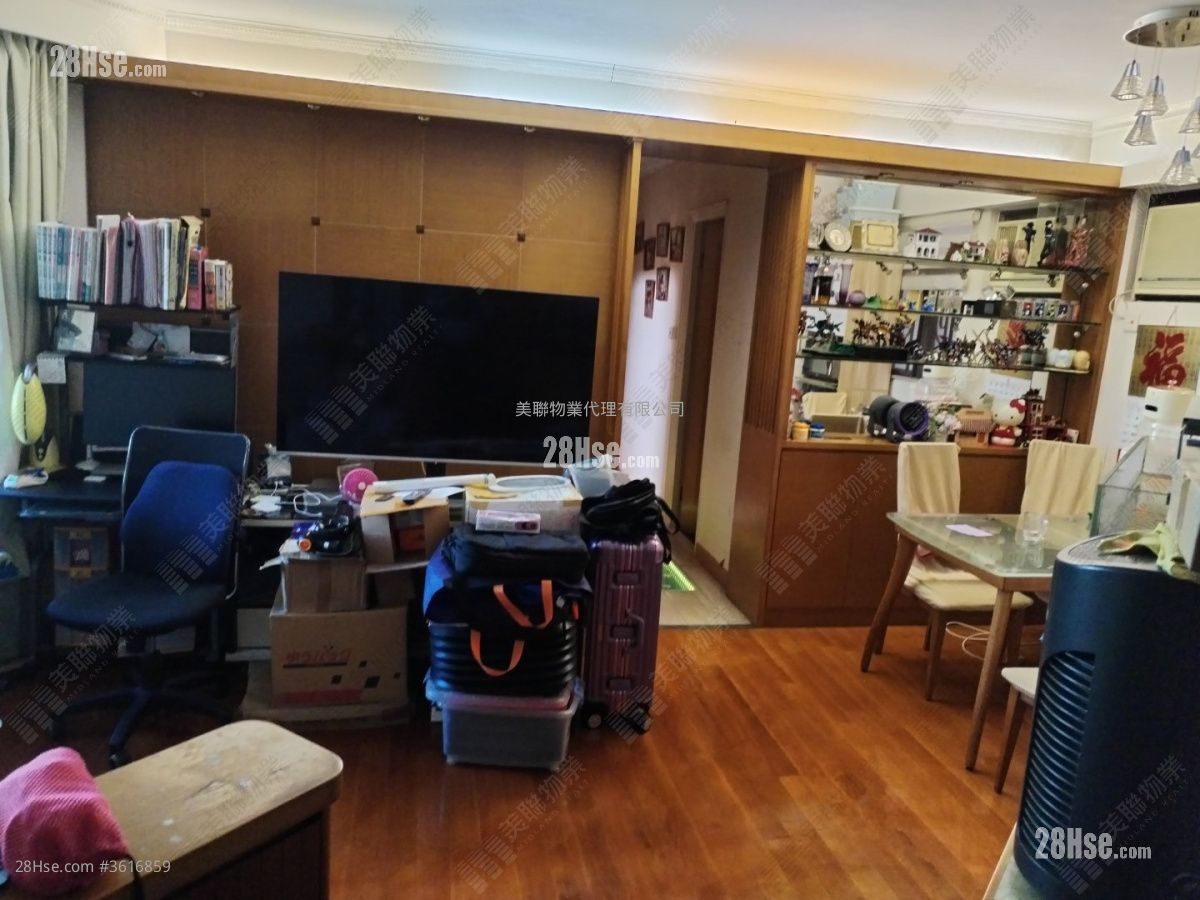 Highland Park Sell 3 Bedrooms , 2 Bathrooms 655 ft² Highland Park Sell 3 Bedrooms , 2 Bathrooms 655 ft²