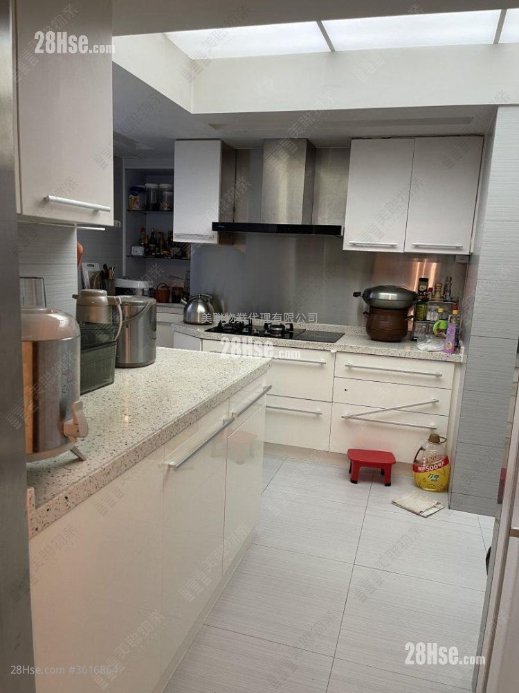 Grampian Crest Sell 5+ Bedrooms , 4 Bathrooms 1,769 ft² Grampian Crest Sell 5+ Bedrooms , 4 Bathrooms 1,769 ft²