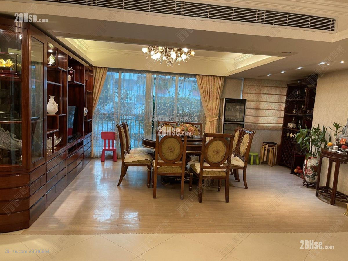 Grampian Crest Sell 5+ Bedrooms , 4 Bathrooms 1,769 ft² Grampian Crest Sell 5+ Bedrooms , 4 Bathrooms 1,769 ft²