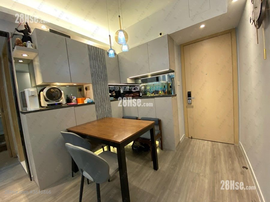The Regent Sell 2 Bedrooms 524 ft² The Regent Sell 2 Bedrooms 524 ft²