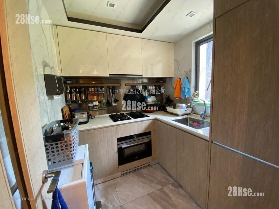 The Regent Sell 2 Bedrooms 524 ft² The Regent Sell 2 Bedrooms 524 ft²