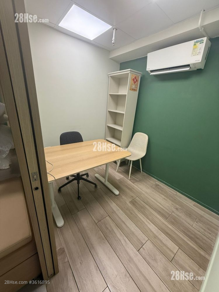 Vallant Commercial Building Rental 1 Toilet 1,250 ft² Vallant Commercial Building Rental 1 Toilet 1,250 ft²